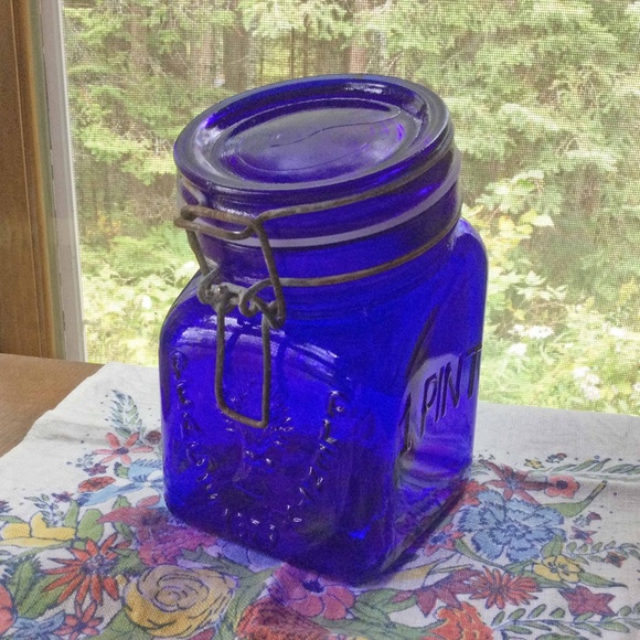 Cobalt Blue Canister Granny's Wire/Bail Slanted Lid Vintage Italy . - Picture 1 of 9